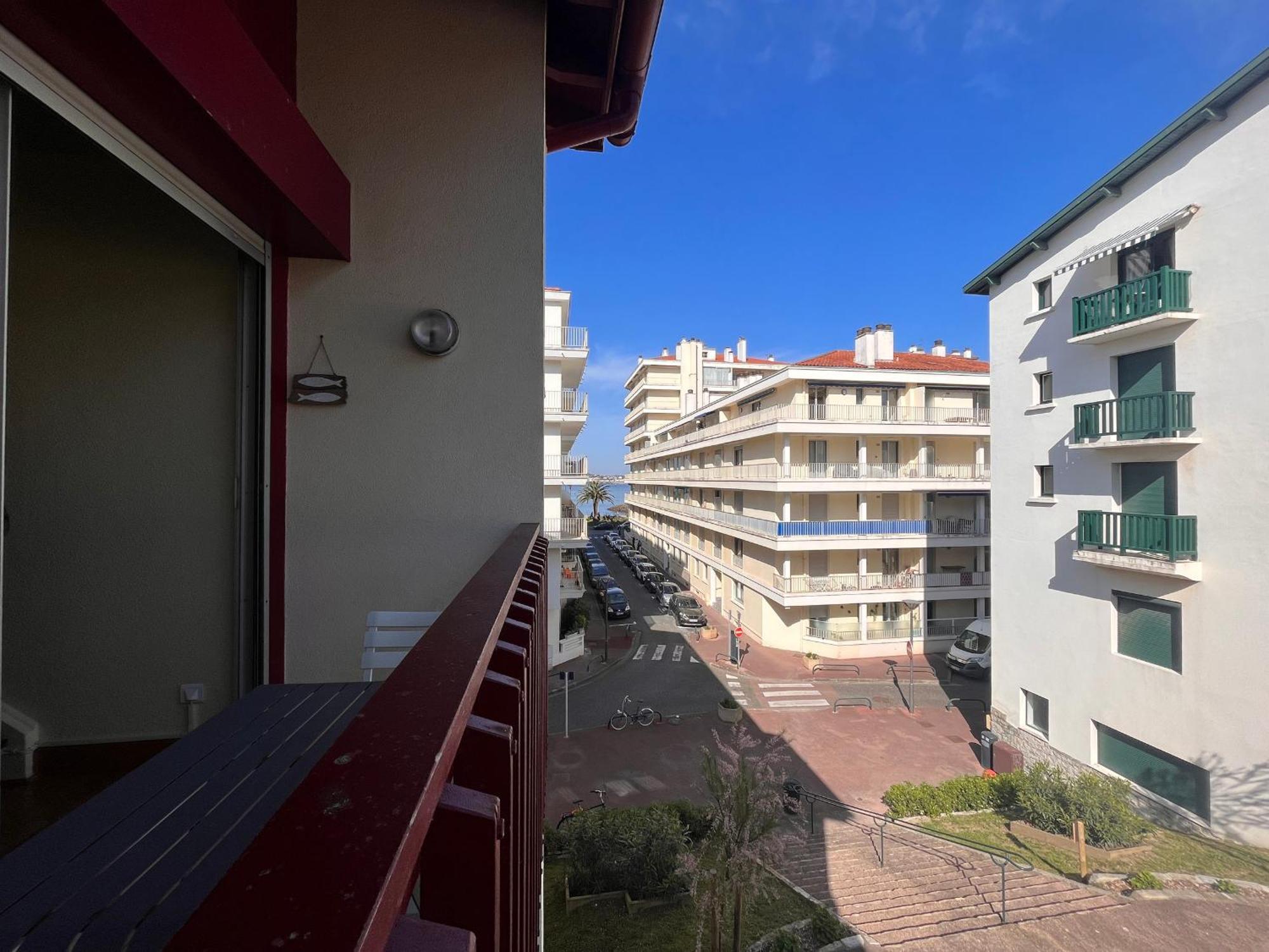 Апартаменты Studio Mezzanine A 100M De La Plage Avec Balcon, Apercu Mer Et Parking - Saint-Jean-De-Luz - Fr-1-239-576 Экстерьер фото