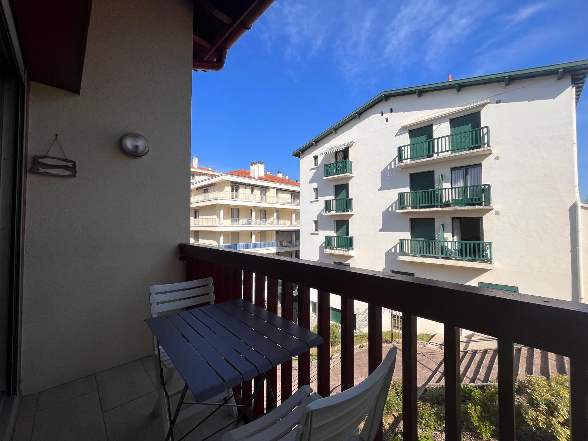 Апартаменты Studio Mezzanine A 100M De La Plage Avec Balcon, Apercu Mer Et Parking - Saint-Jean-De-Luz - Fr-1-239-576 Экстерьер фото